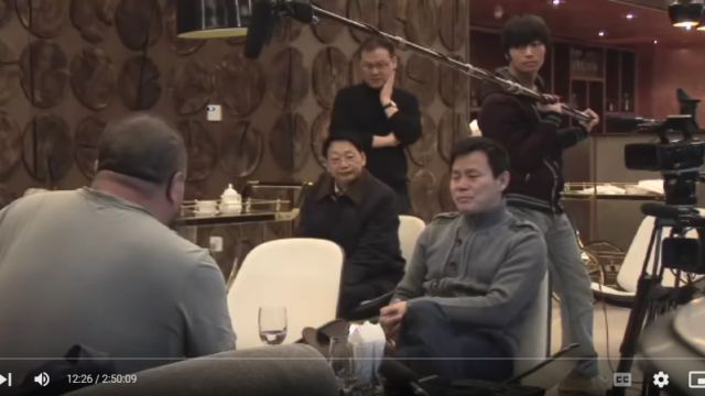 艾未未工作室：聊天 (艾未未 - 2011)