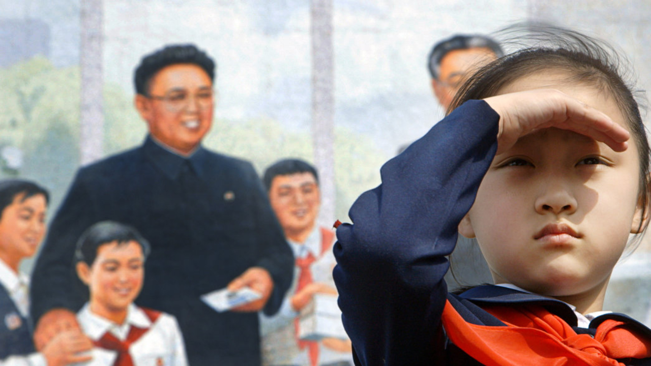 太阳之下 (Vitaly Mansky - 2015)